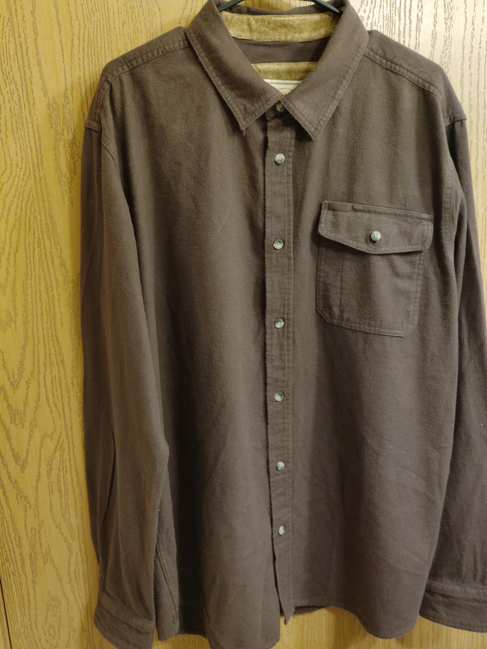 Men's Casual Brown Long-Sleeve Button-Down Shirt with Chest Pocket